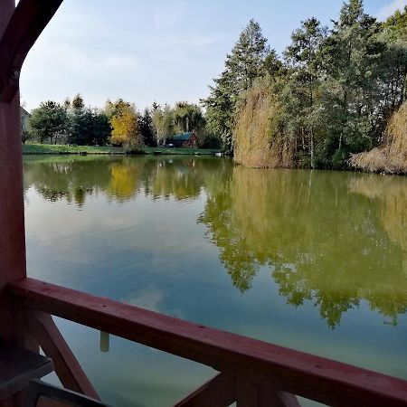 فندق Restauracja Teo Cieszkow المظهر الخارجي الصورة